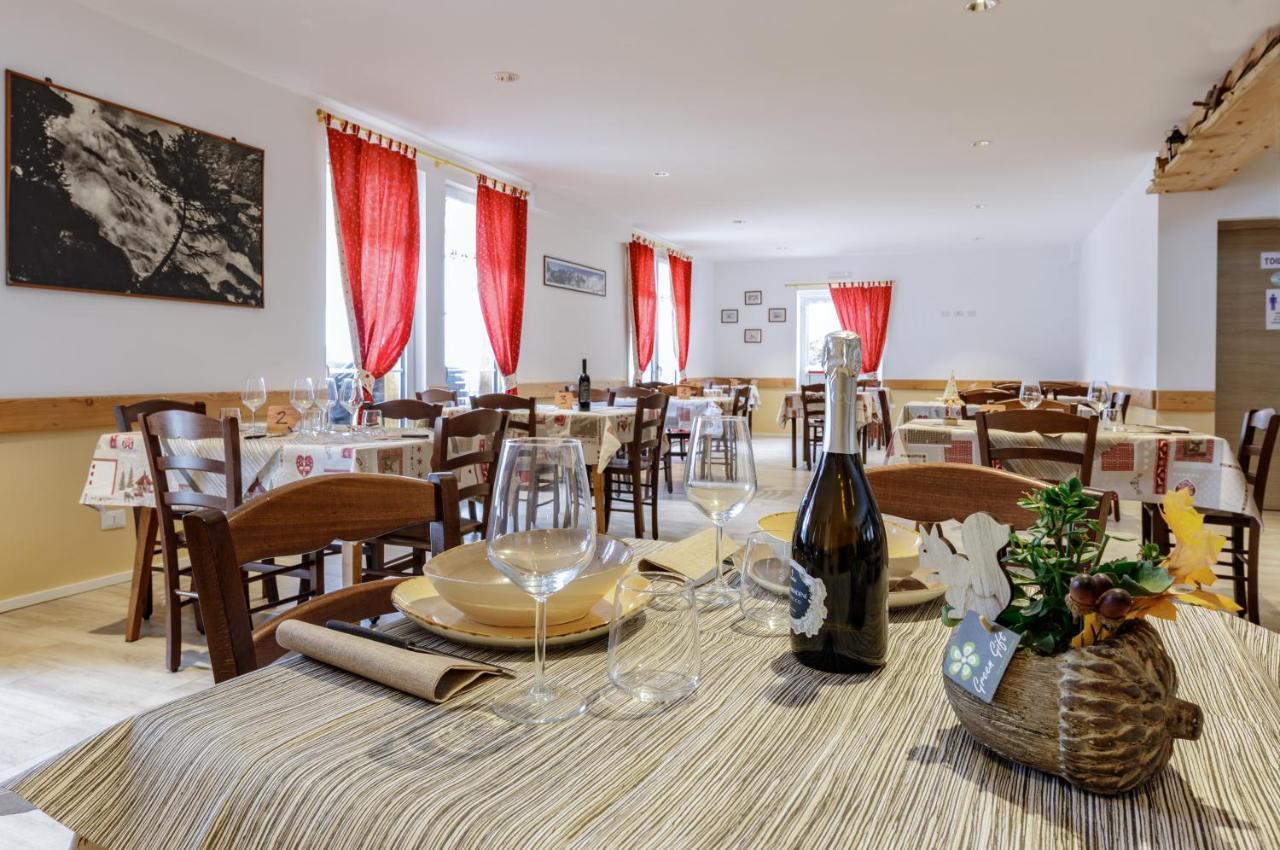 Albergo Ristorante Le Alpi La Frua Экстерьер фото