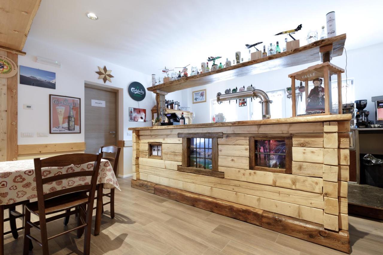 Albergo Ristorante Le Alpi La Frua Экстерьер фото